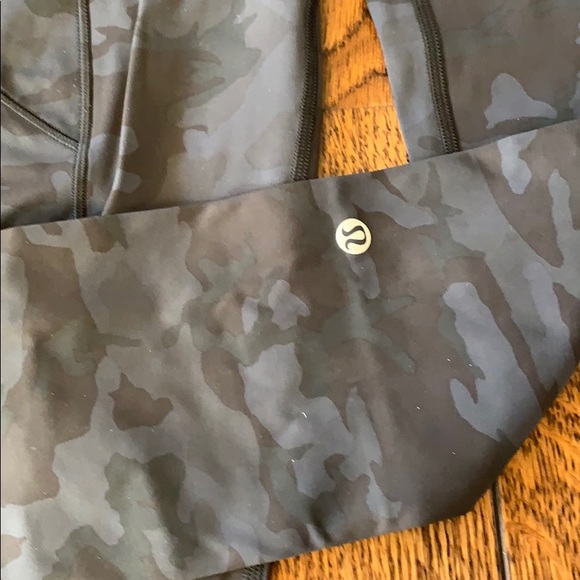 NWT Lululemon Fast and Free Tight 25” incognito camo - Picture 6 of 9